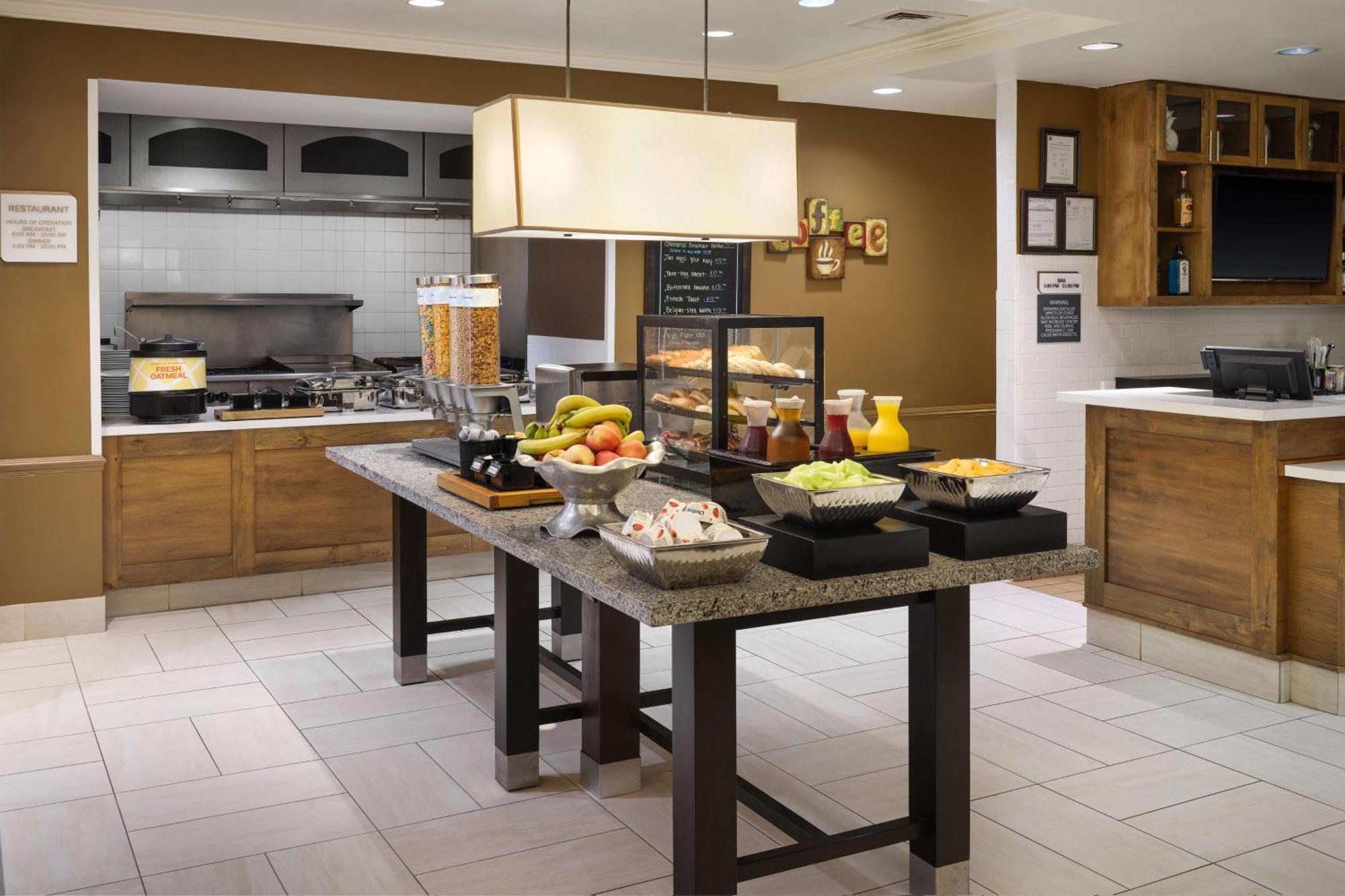 Hilton Garden Inn Houston/Bush Intercontinental Airport Buitenkant foto