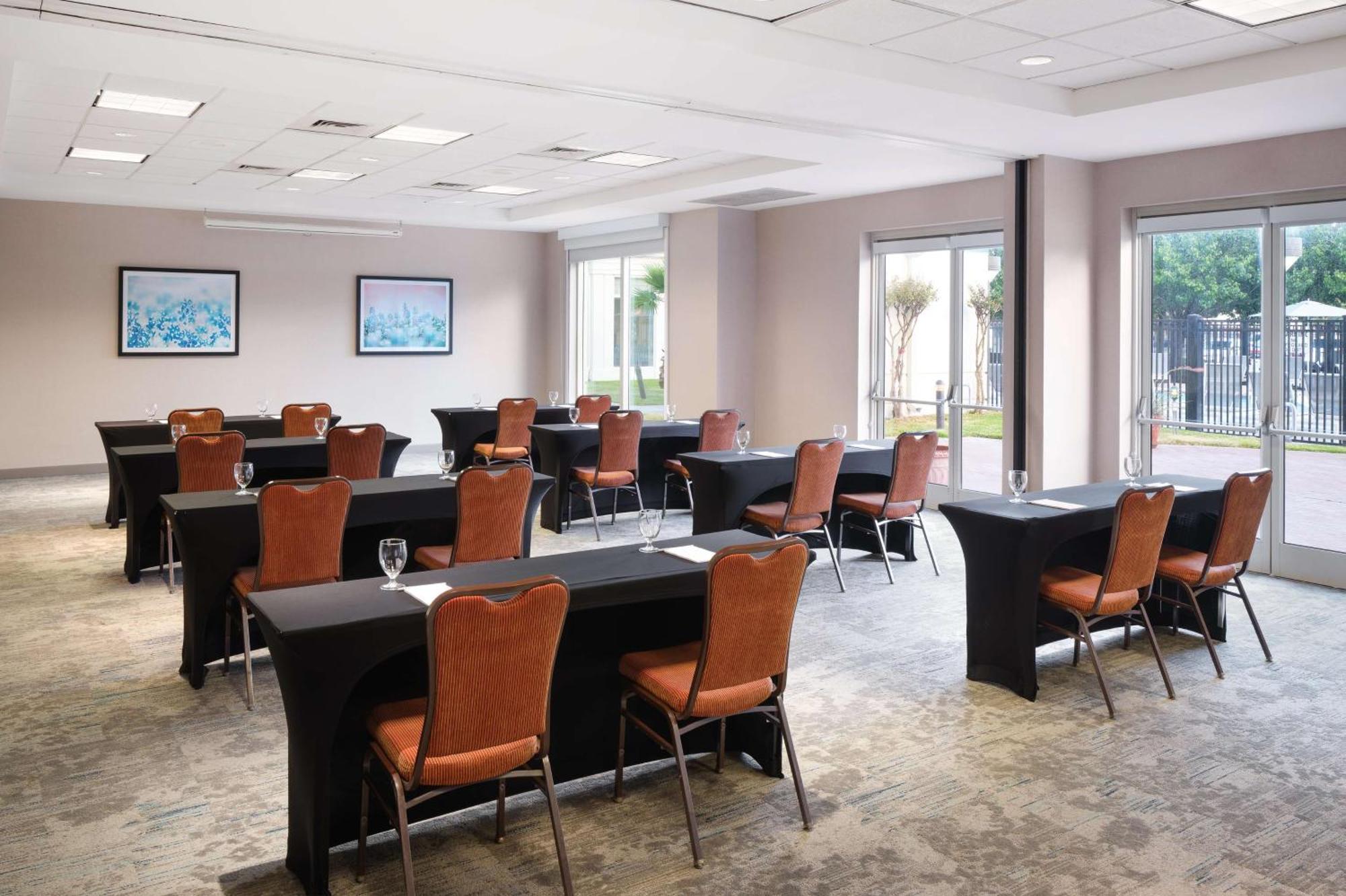 Hilton Garden Inn Houston/Bush Intercontinental Airport Buitenkant foto